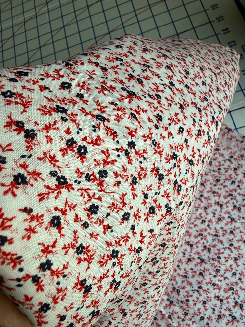 Vintage 1970s Calico Fabric 3 Yards Red Navy Floral Cream Cotton Blend 44”